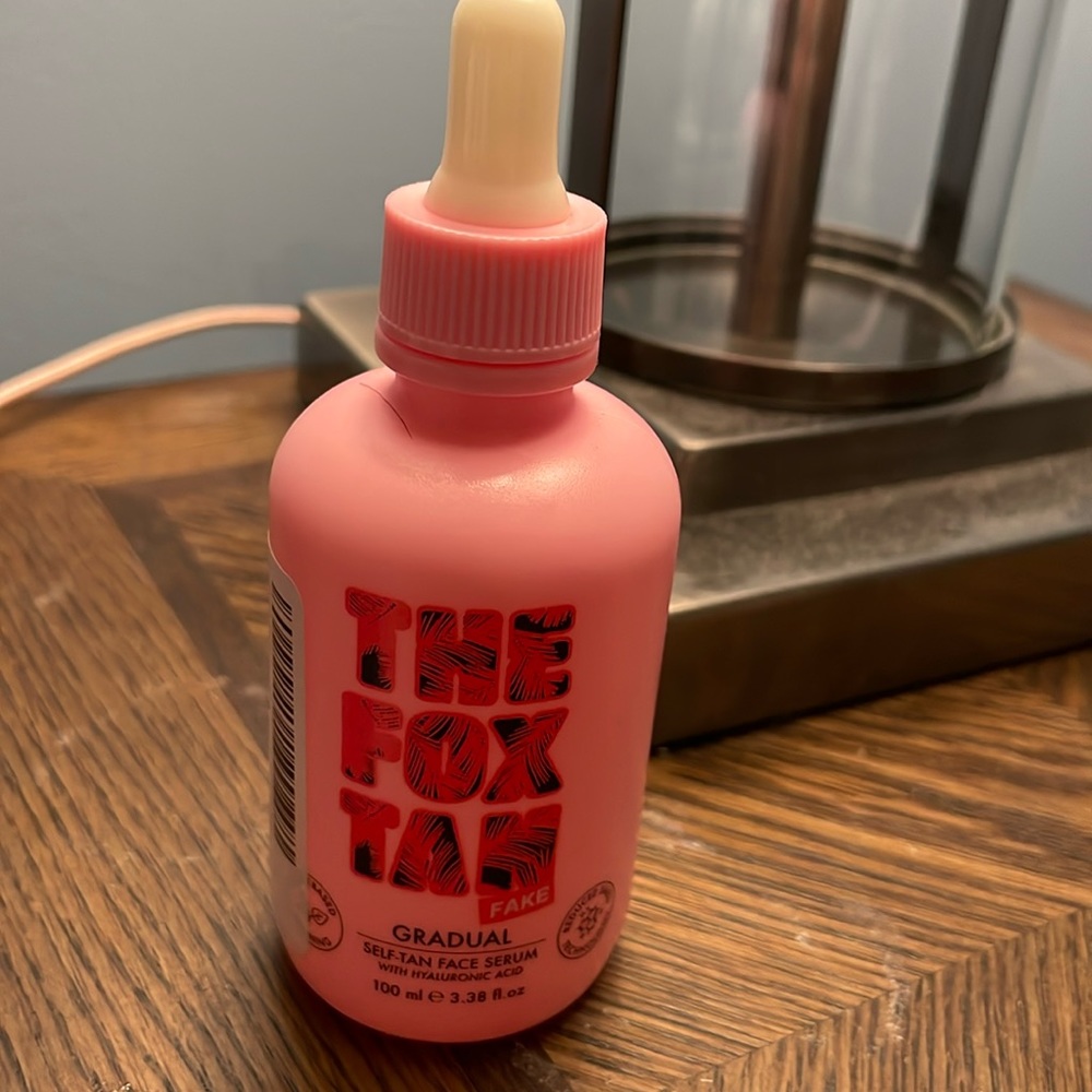The Fox Tan- gradual tan face serum. Only used once
